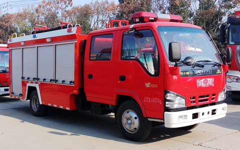 國(guó)五五十鈴3.5噸水罐消防車