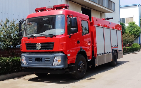 國(guó)五東風(fēng)D913 6噸水罐消防車