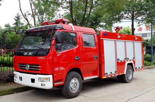 國四東風(fēng)多利卡3.5噸水罐消防車