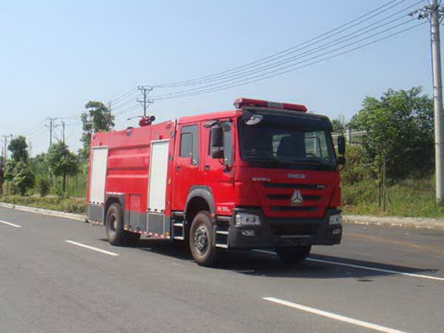 江特牌JDF5204GXFSG80型水罐消防車