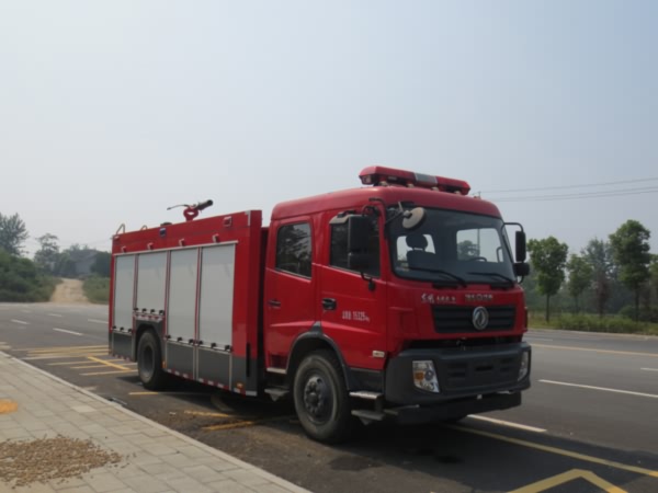 JDF5150GXFPM60/A泡沫消防車