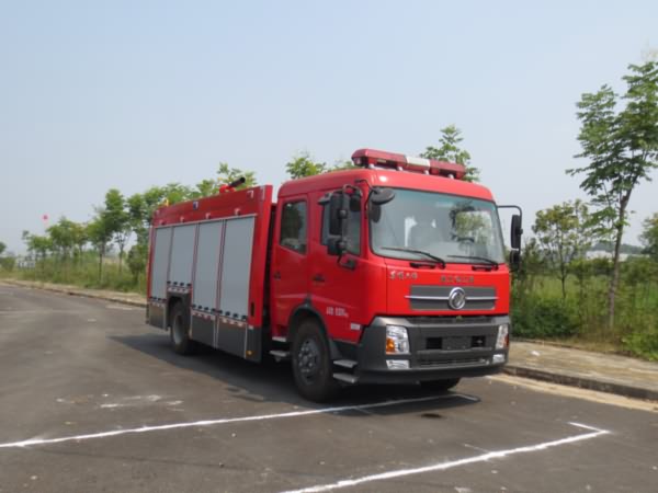 JDF5154GXFPM60型泡沫消防車